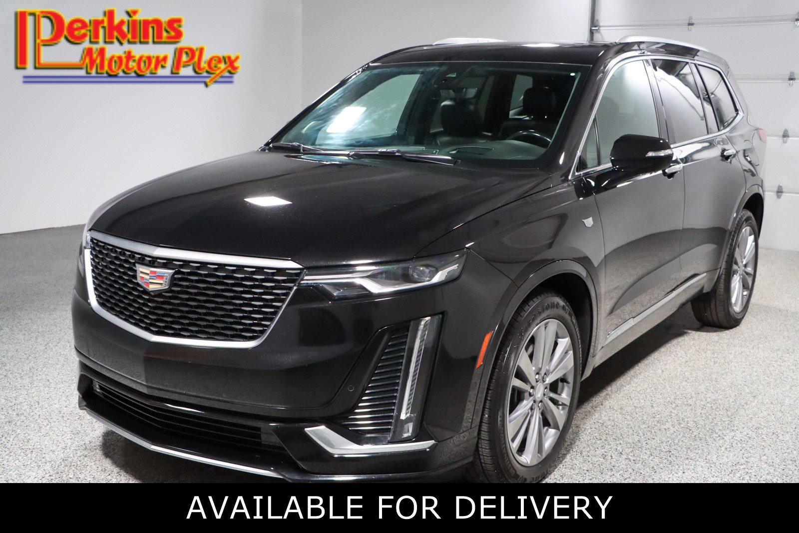 Used 2023 Cadillac XT6 Premium Luxury w/ Technology Package FWD image 1