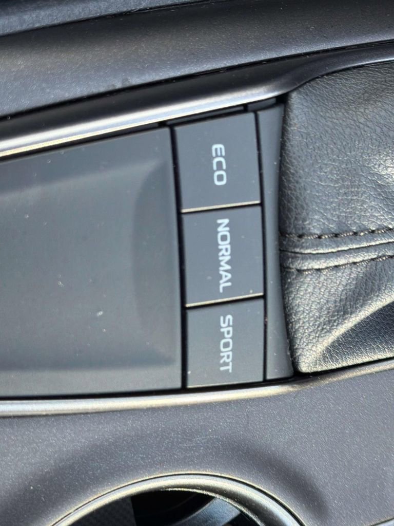 Certified 2024 Toyota Camry SE FWD image 17