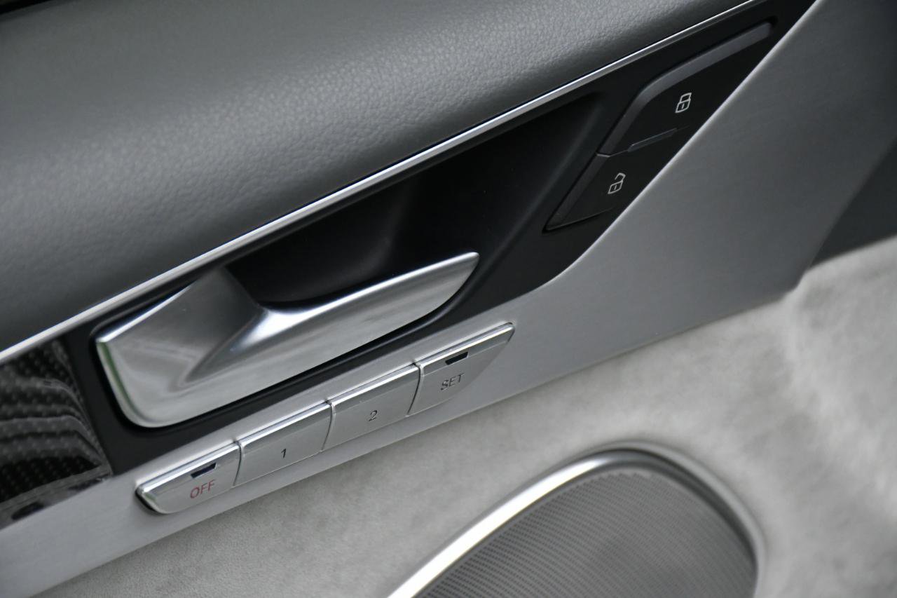 Used 2018 Audi S8 Plus w/ Dynamic Package AWD/4WD image 20