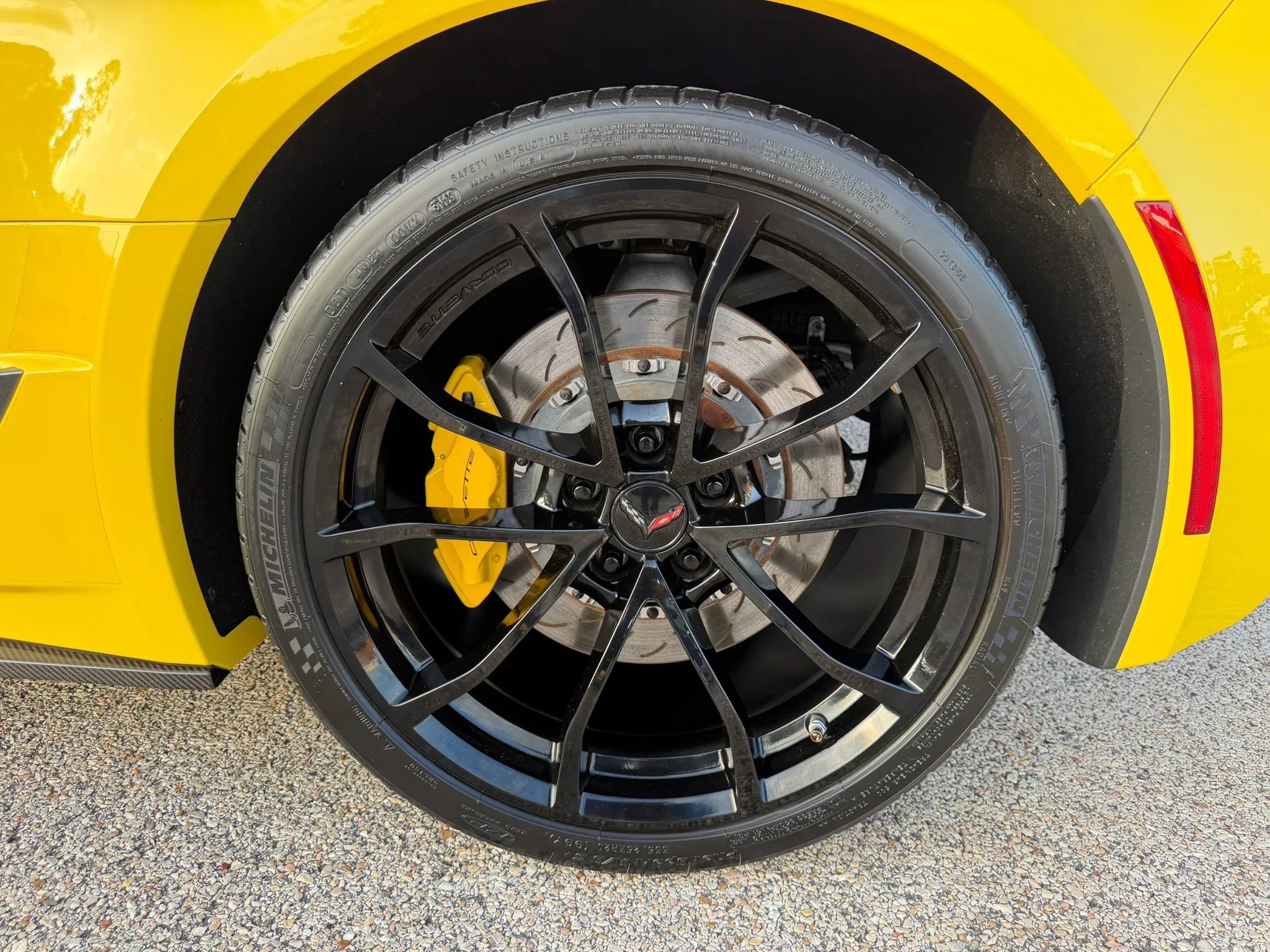 Used 2018 Chevrolet Corvette Grand Sport RWD image 25