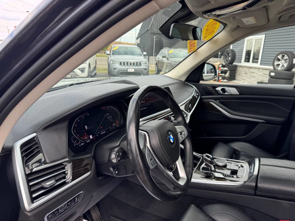 Used 2020 BMW X7 xDrive40i w/ Cold Weather Package image 13