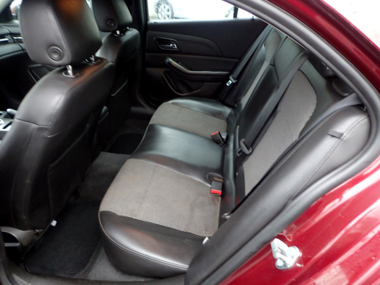 Used 2015 Chevrolet Malibu LT w/ Power Convenience Package image 11