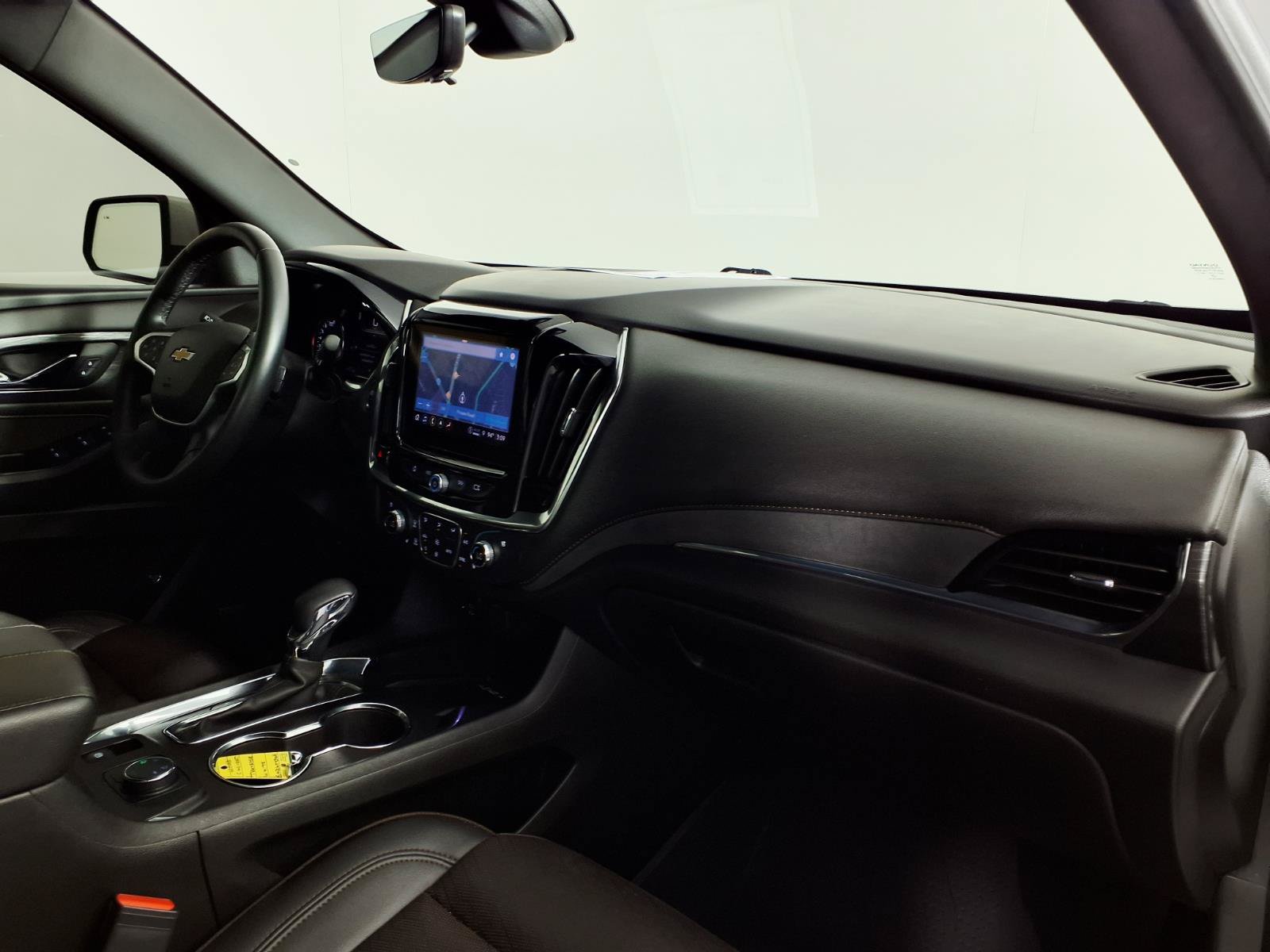 Used 2023 Chevrolet Traverse High Country AWD/4WD image 9
