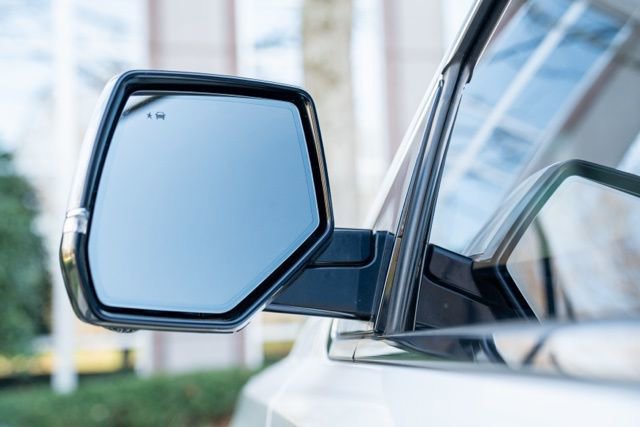 Used 2016 Cadillac Escalade Luxury image 22