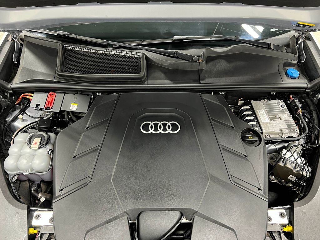 Used 2021 Audi Q8 Premium Plus w/ Premium Plus Package image 31