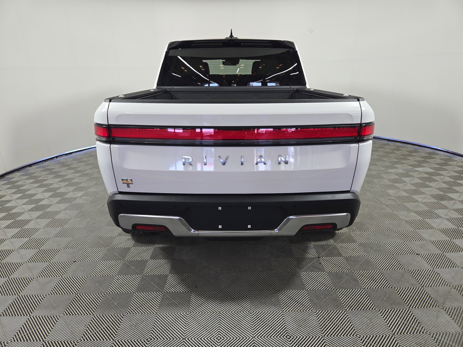 Used 2024 Rivian R1T Launch Edition AWD/4WD image 4