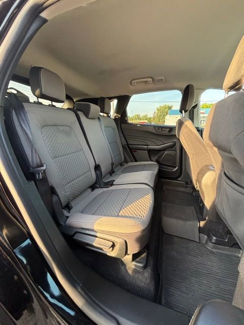 Used 2022 Ford Escape SE image 16
