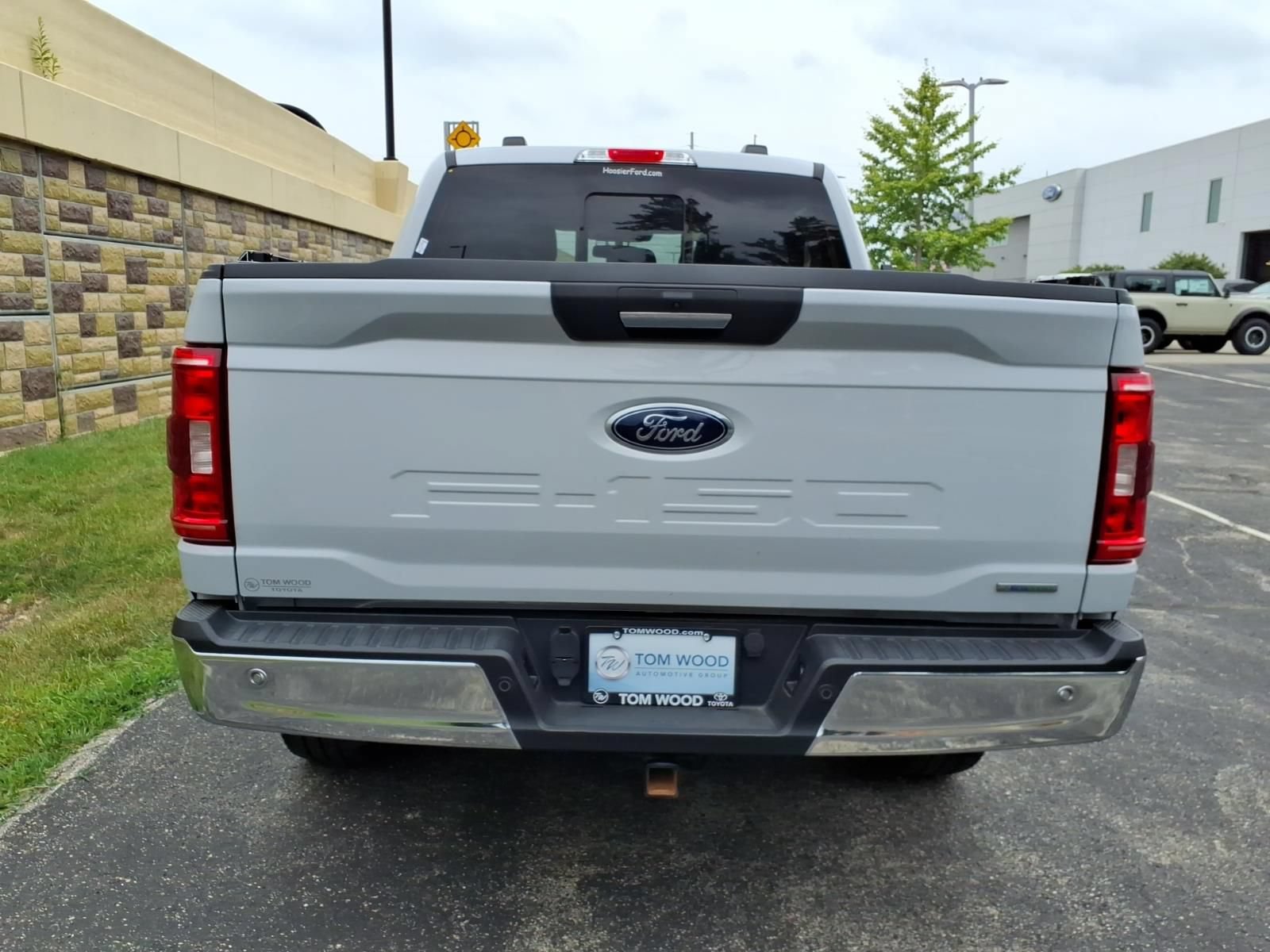 Used 2022 Ford F150 XLT w/ Equipment Group 301A Mid AWD/4WD image 8