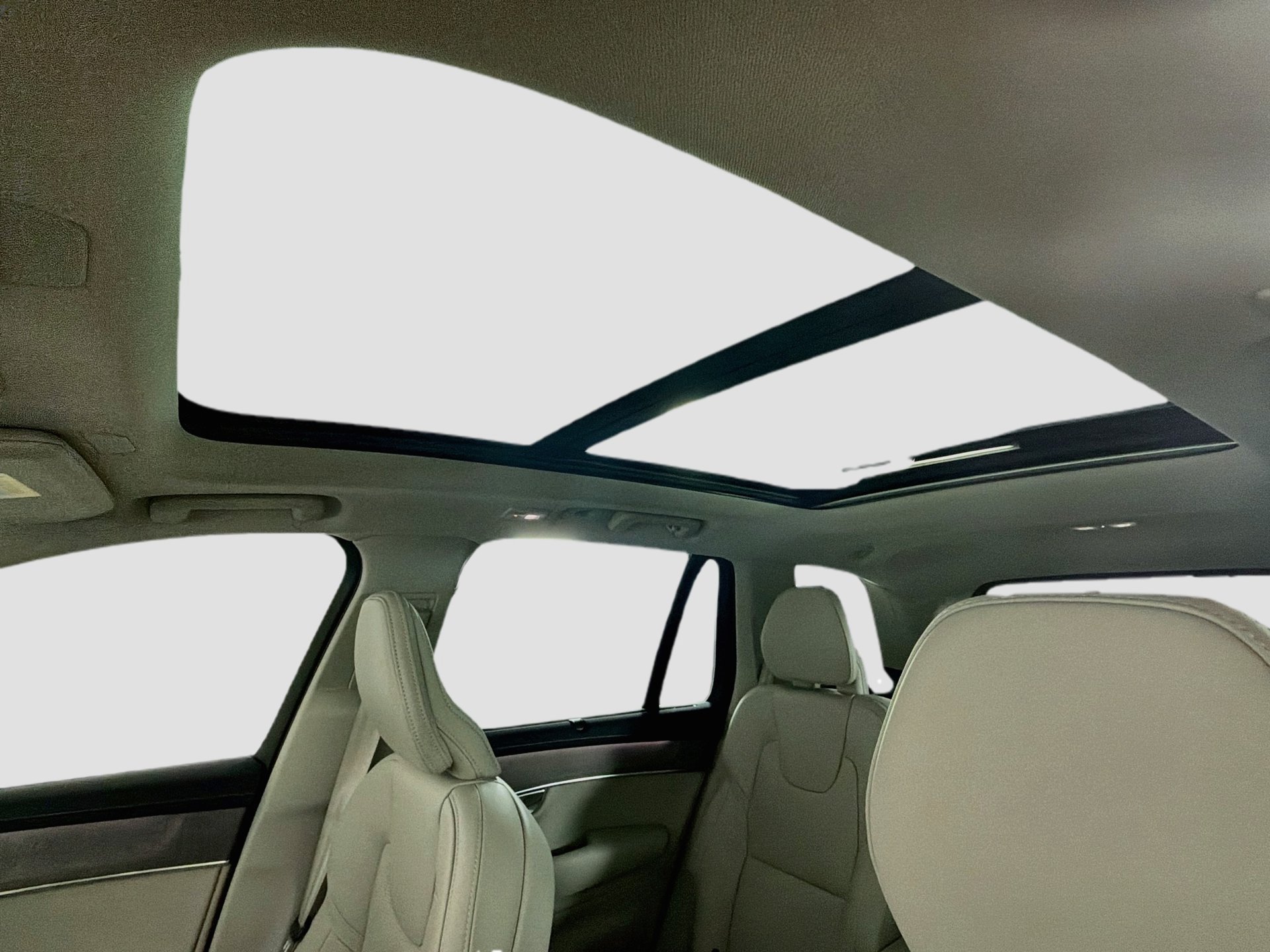 New 2027 Volvo XC90 T8 Ultra AWD/4WD image 22