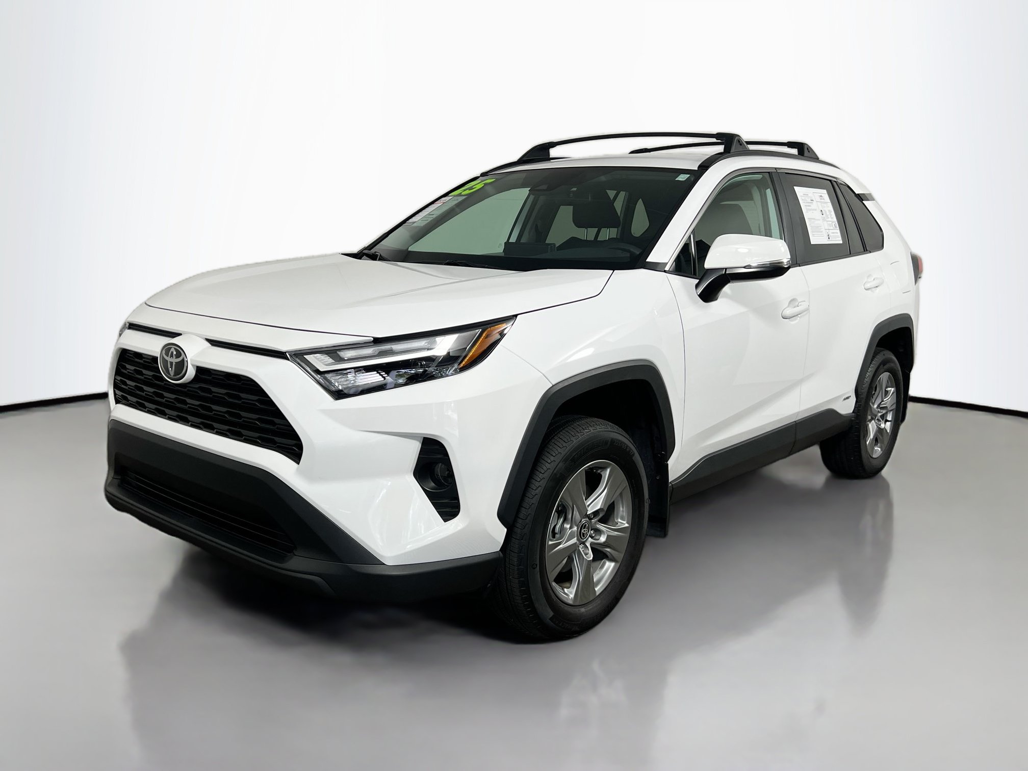 Used 2025 Toyota RAV4 XLE AWD/4WD image 10