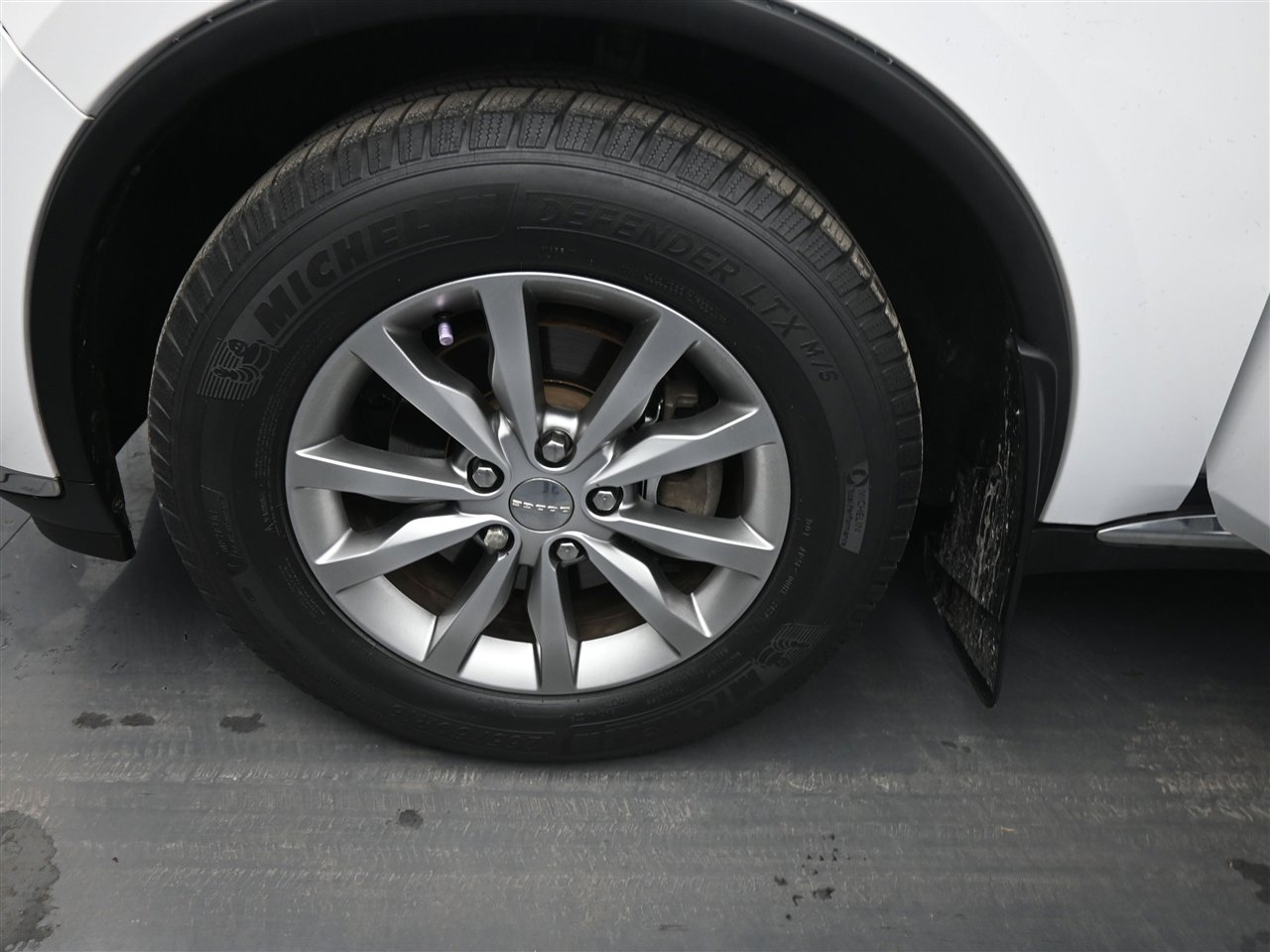 Used 2017 Dodge Durango SXT w/ 3rd Row Seating Group image 17