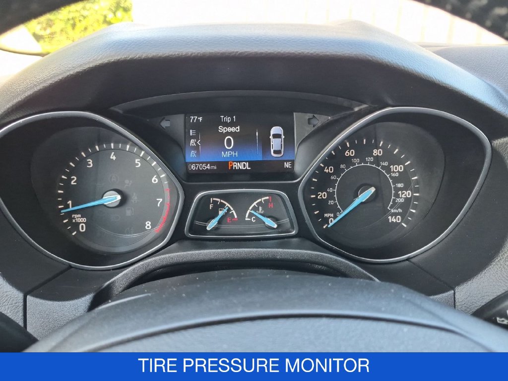 Used 2018 Ford Focus SE w/ Cold Weather Package FWD image 21