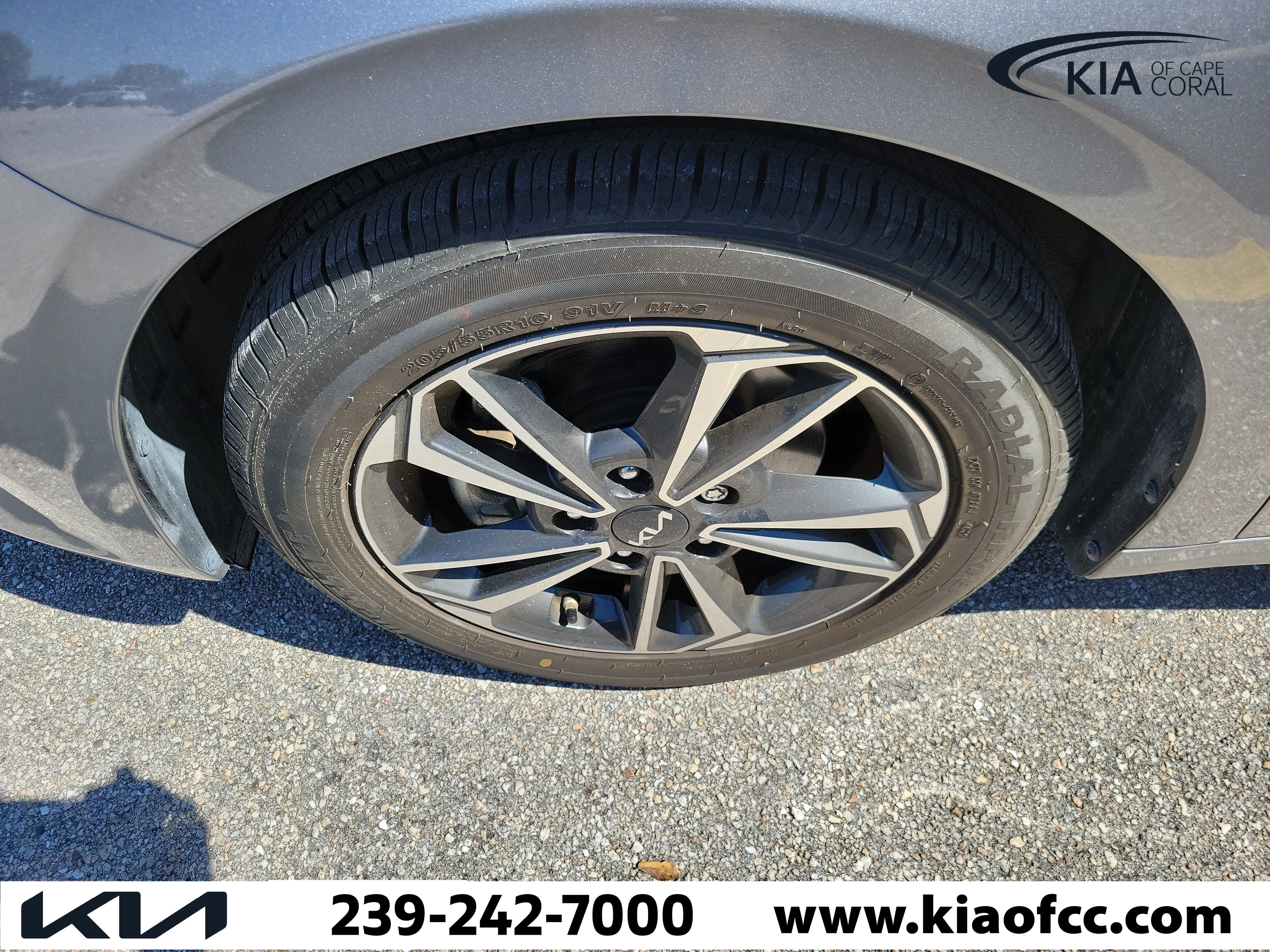 Certified 2024 Kia Forte LXS FWD image 5
