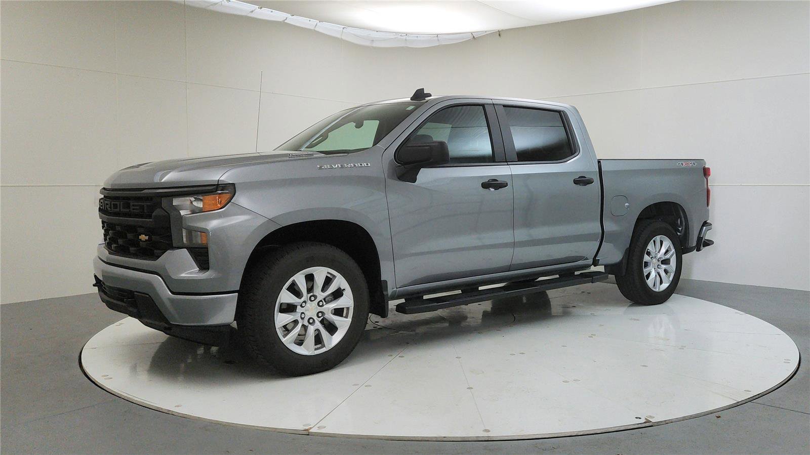 New 2025 Chevrolet Silverado 1500 Custom image 3