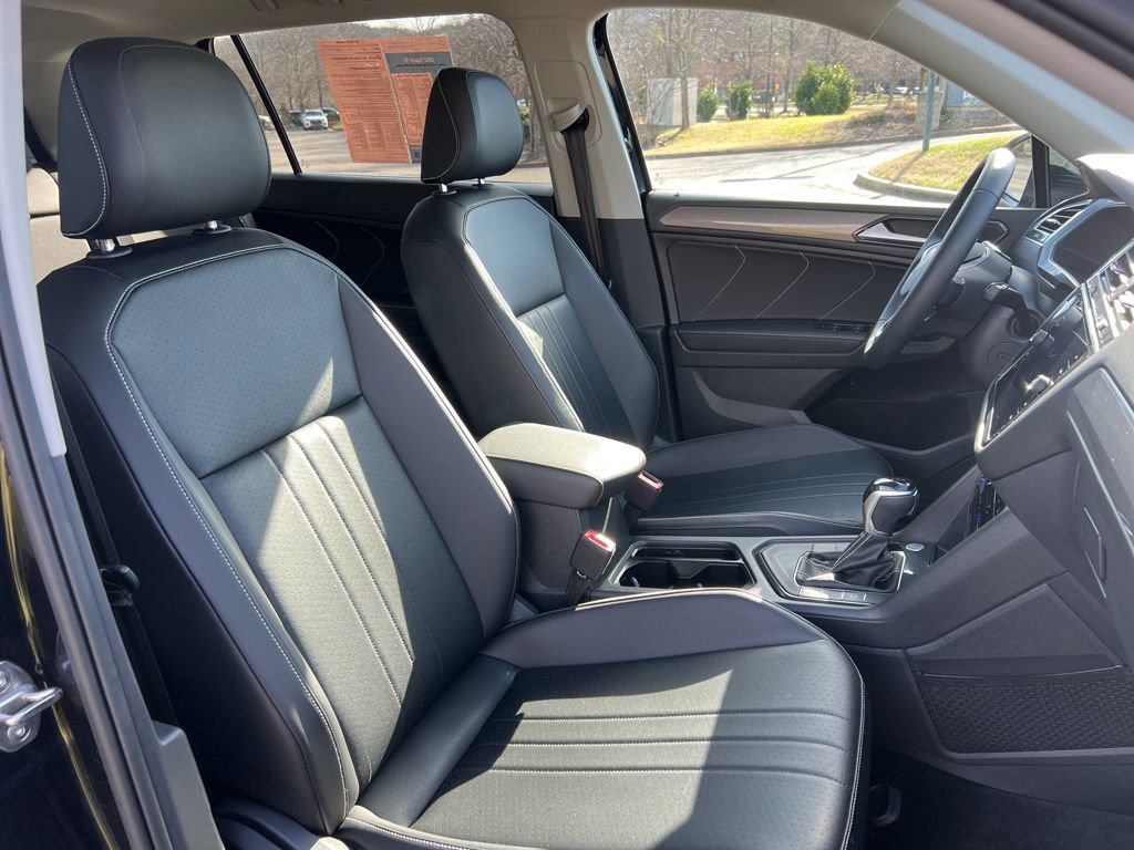 Used 2022 Volkswagen Tiguan SE image 23