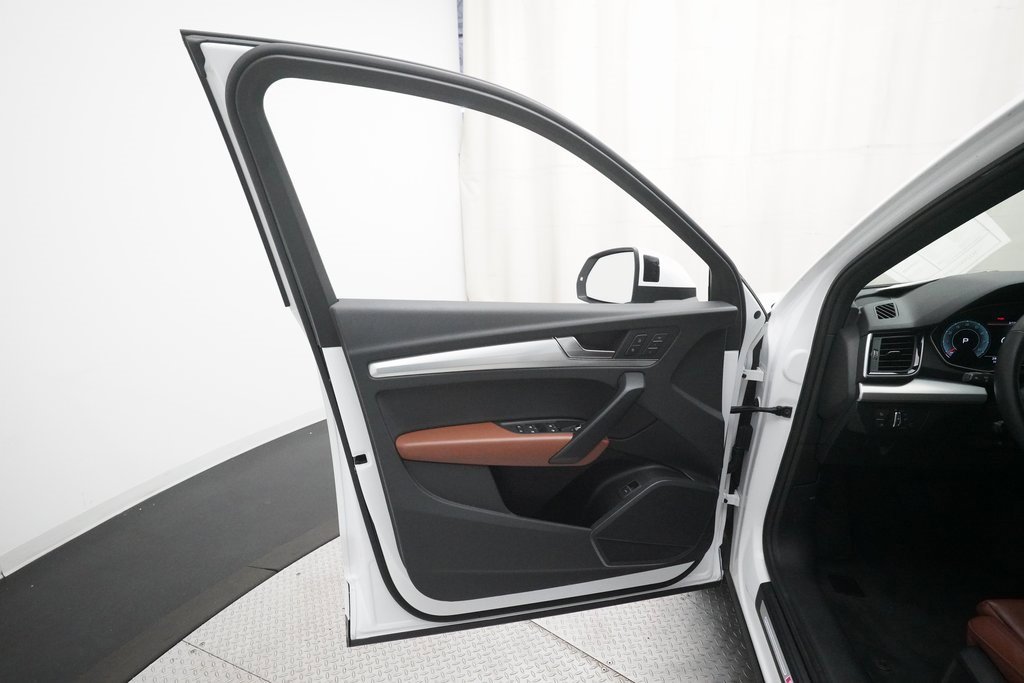 Used 2025 Audi Q5 2.0T Premium image 29