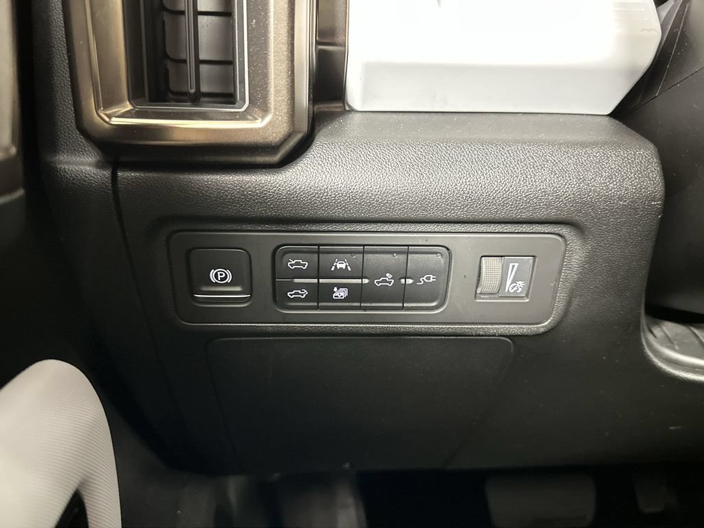 Used 2024 GMC Hummer EV 2X w/ LPO, Illumination Package AWD/4WD image 21