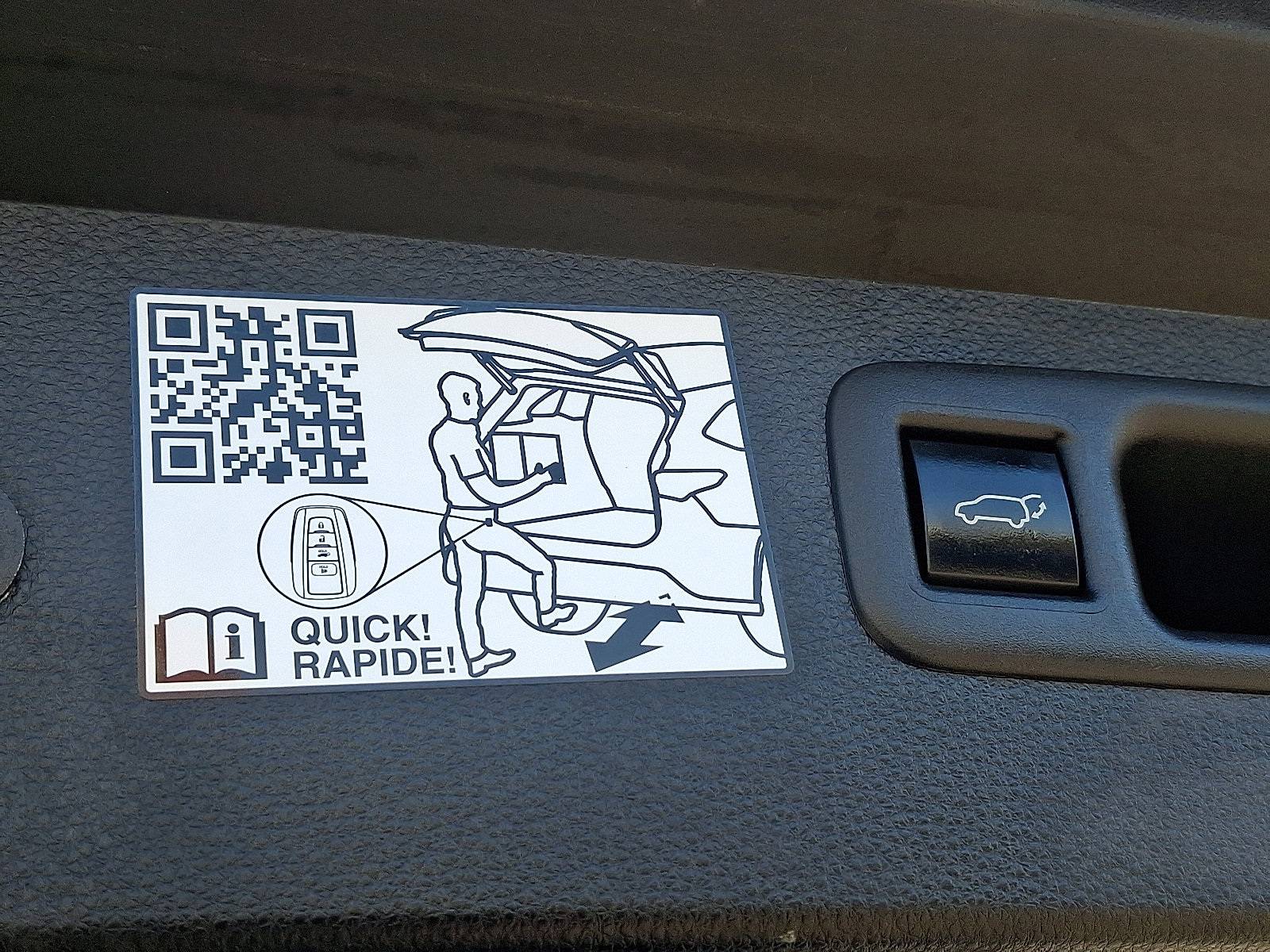 Certified 2021 Toyota Highlander Platinum image 31