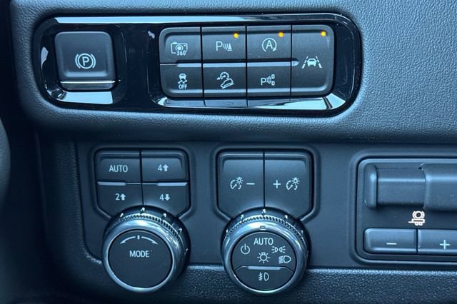 New 2026 GMC Yukon XL Elevation w/ Elevation Premium Package image 34