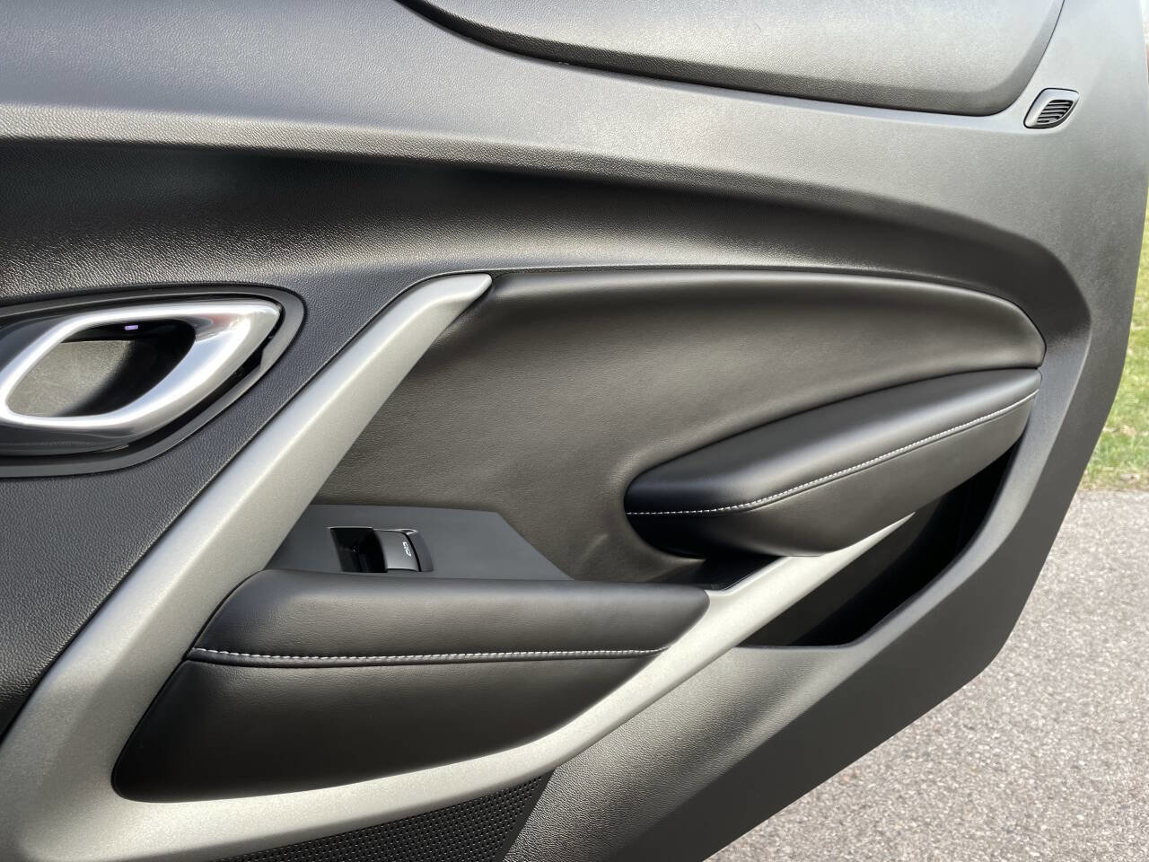 Used 2018 Chevrolet Camaro SS image 46