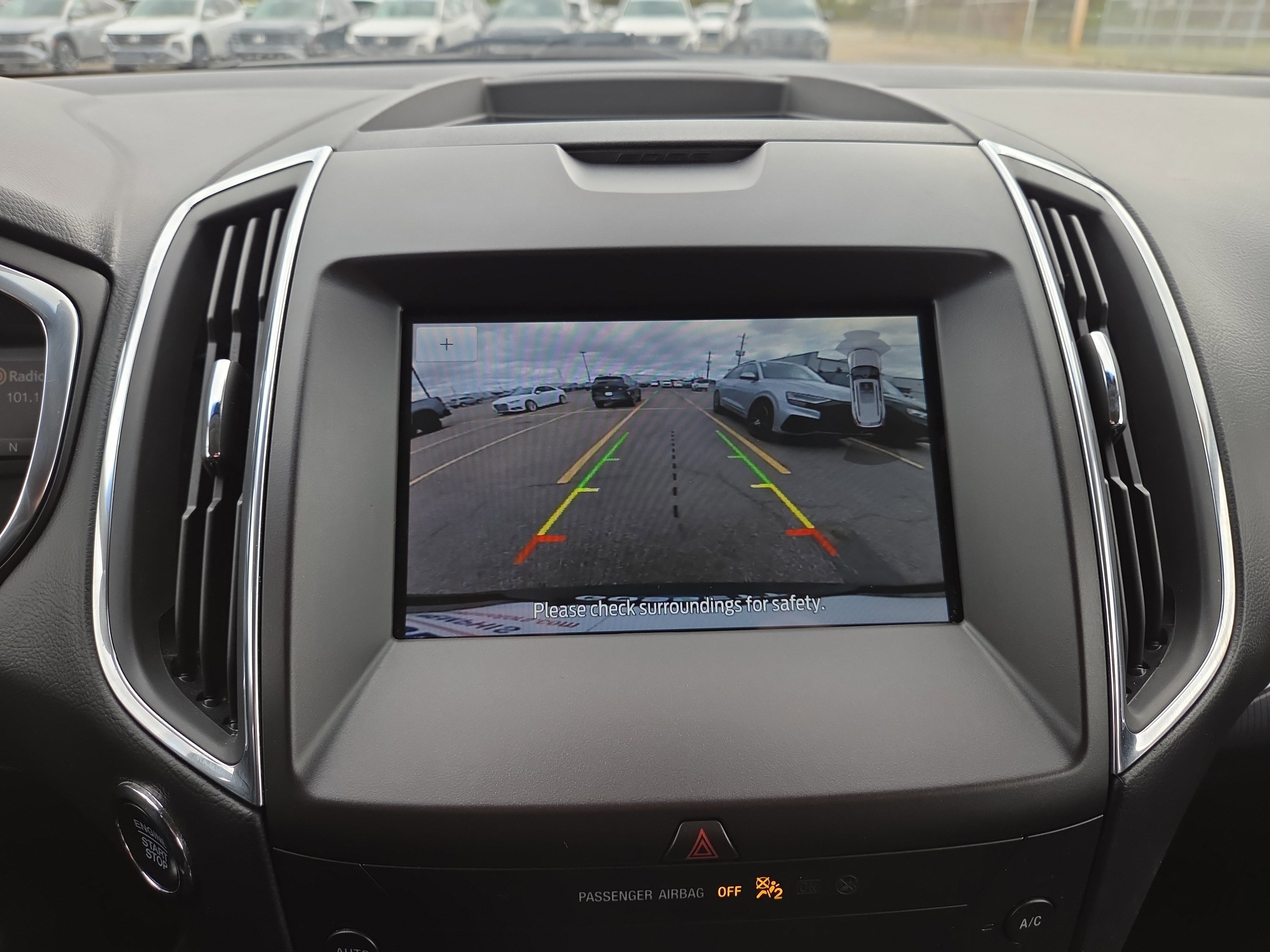 Used 2020 Ford Edge Titanium image 16