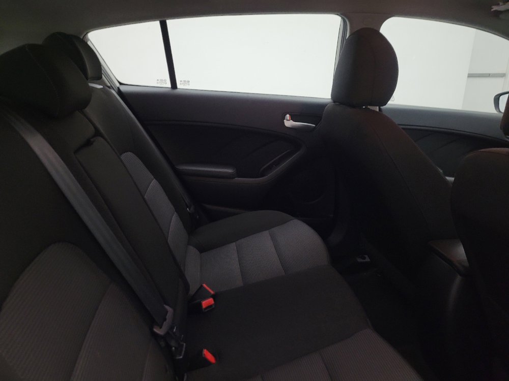 Used 2017 Kia Forte LX FWD image 19