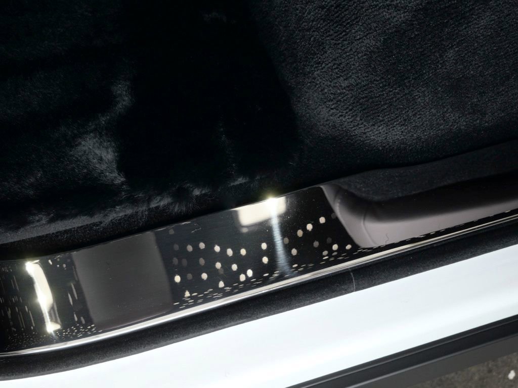 Certified 2023 Rolls-Royce Cullinan AWD/4WD image 9