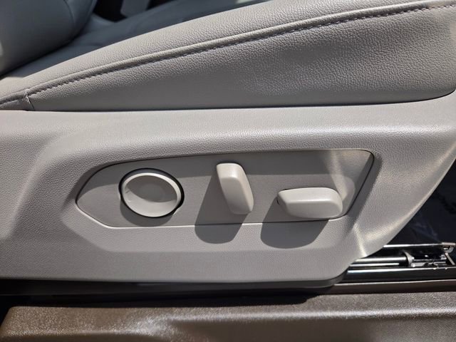 Used 2025 Chevrolet Silverado 2500 LTZ w/ LTZ Premium Package image 20