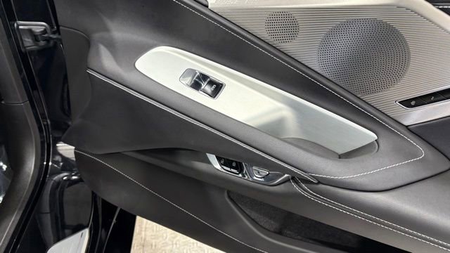 Used 2023 Chevrolet Corvette Stingray w/ Z51 Performance Package image 24