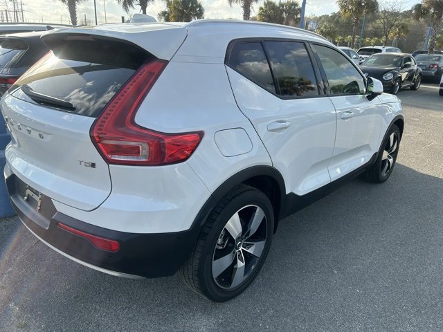 Used 2019 Volvo XC40 T5 Momentum image 5