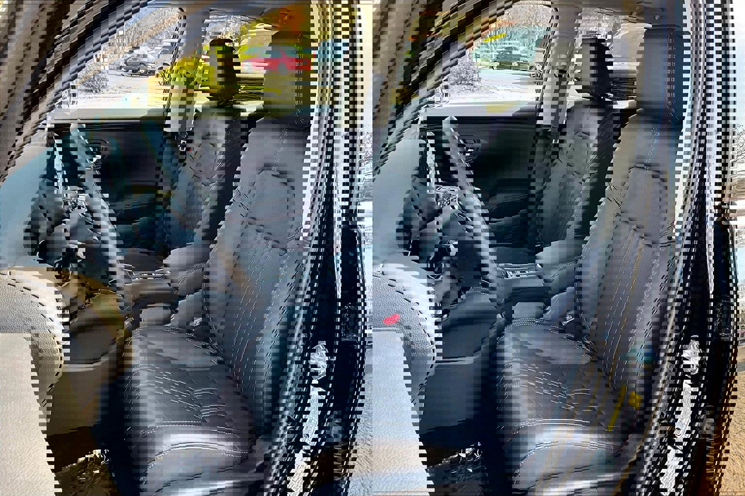 Certified 2025 Honda HR-V EX-L image 26