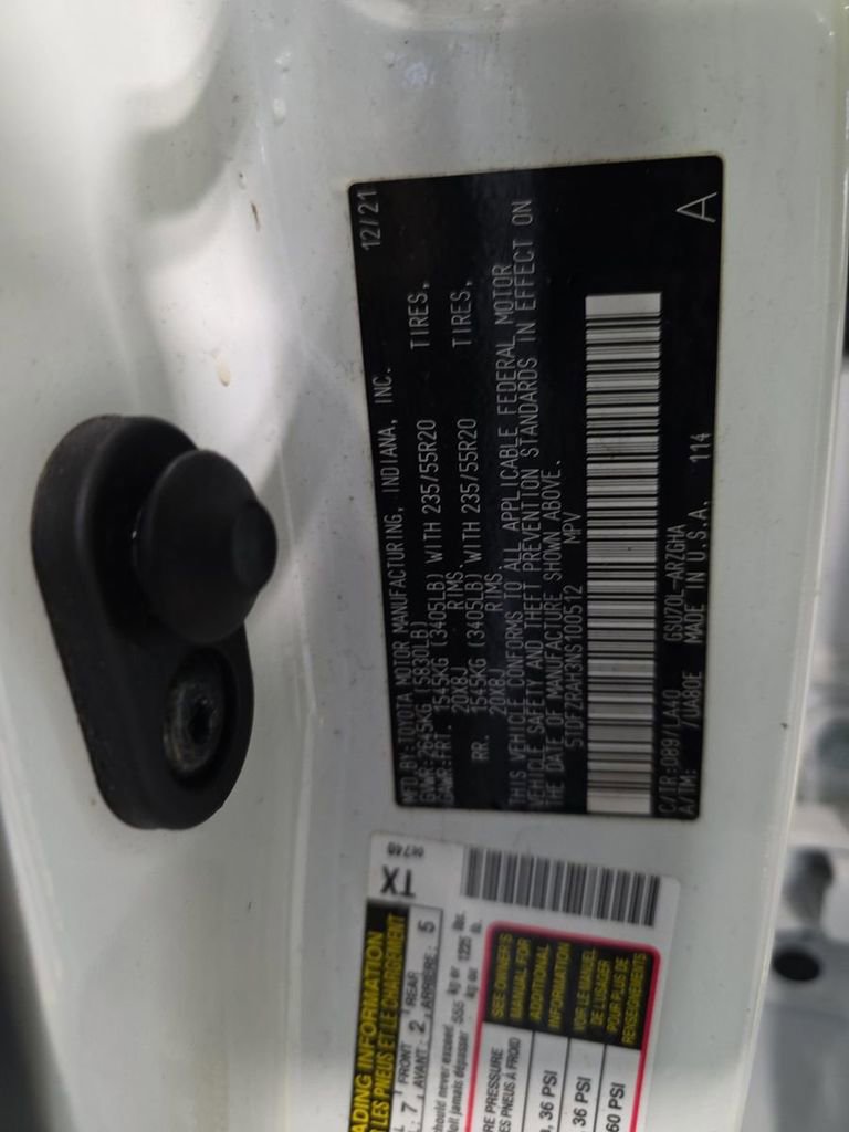 Used 2022 Toyota Highlander Platinum image 16