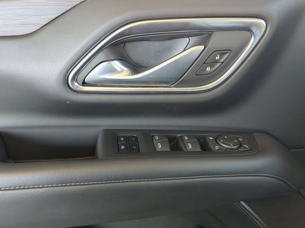 Used 2023 Chevrolet Tahoe Z71 w/ Luxury Package image 13