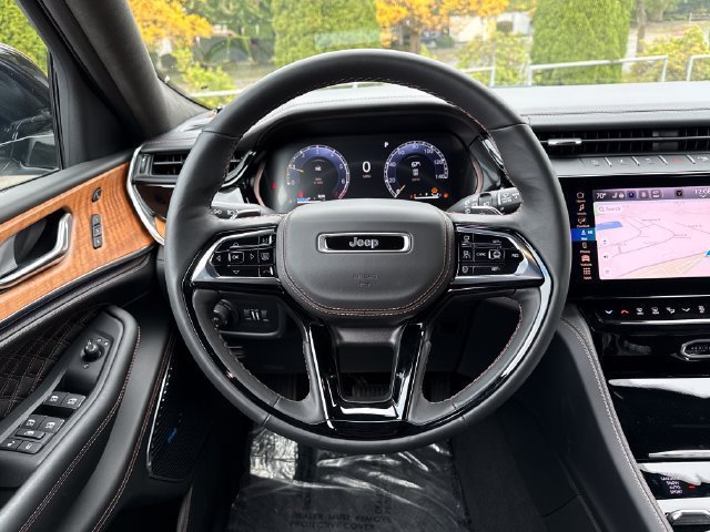New 2026 Jeep Grand Cherokee Summit w/ Obsidian Package AWD/4WD image 10