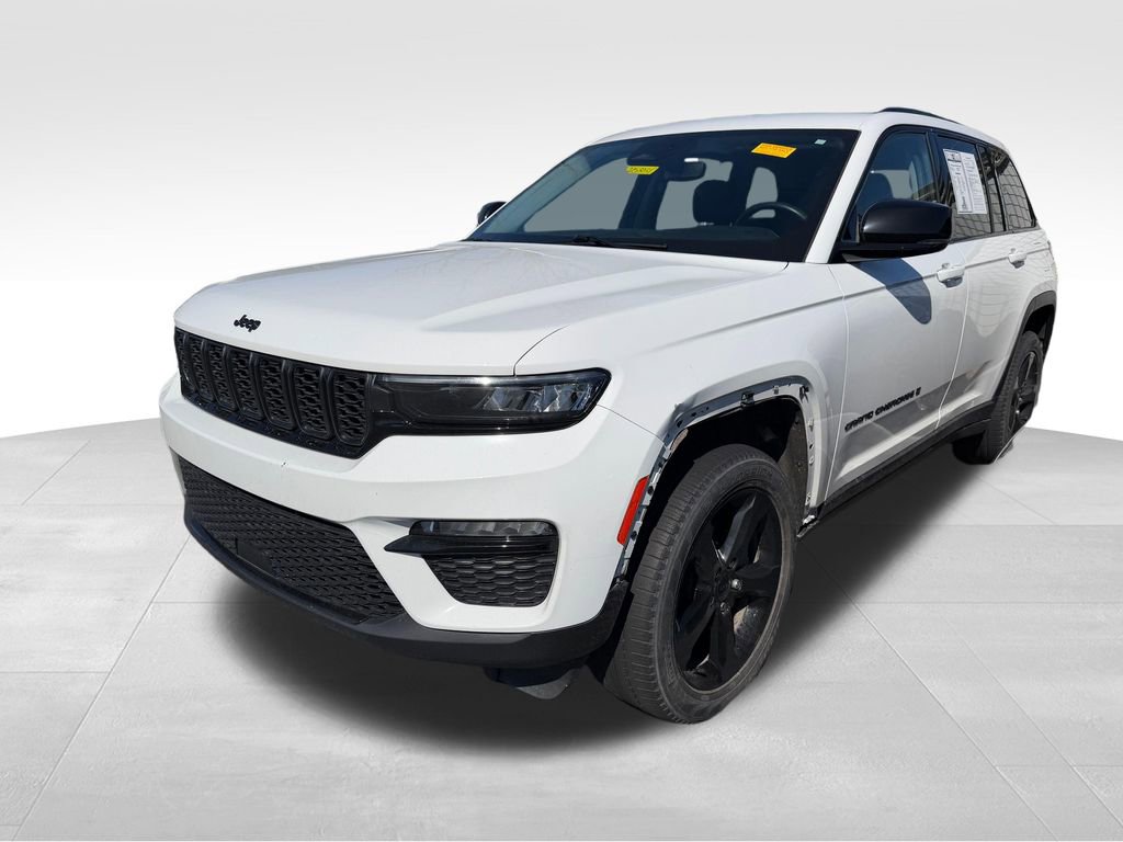 Used 2023 Jeep Grand Cherokee Limited w/ Black Appearance Package image 6