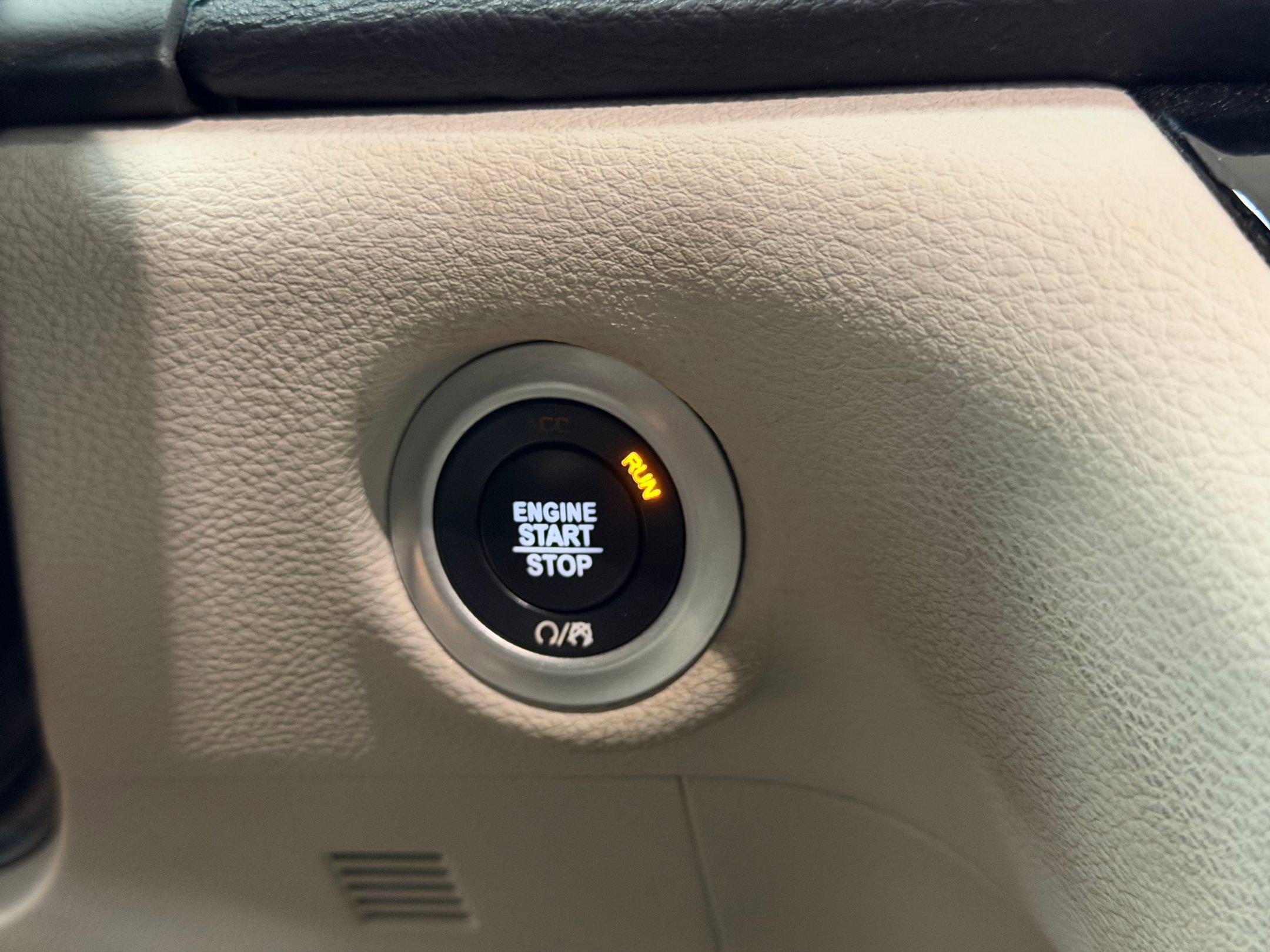 Used 2018 Chrysler Pacifica Limited w/ Advanced Safetytec Group image 26