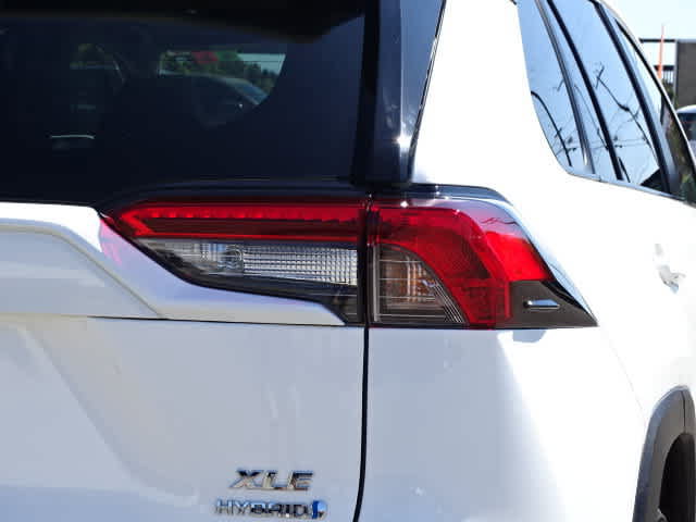 Certified 2019 Toyota RAV4 XLE w/ Convenience Package AWD/4WD image 11