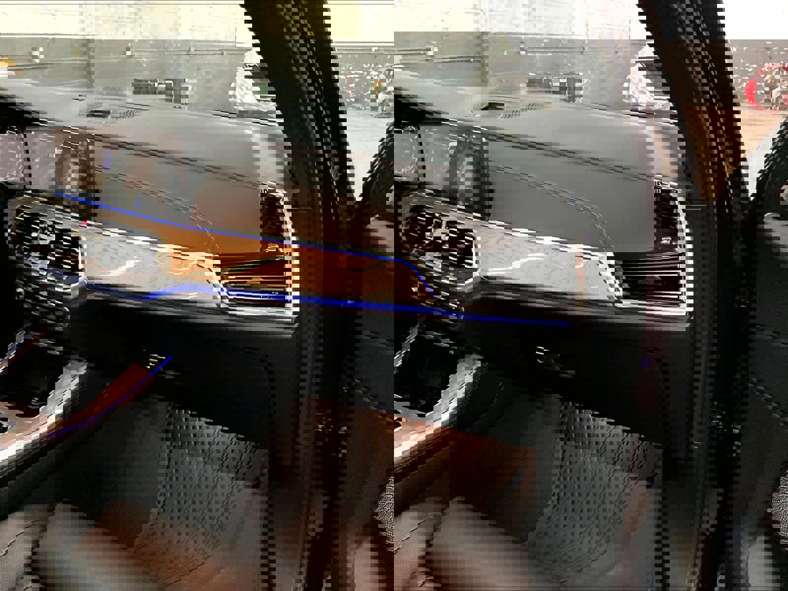 Used 2023 BMW X5 M50i w/ Executive Package image 18