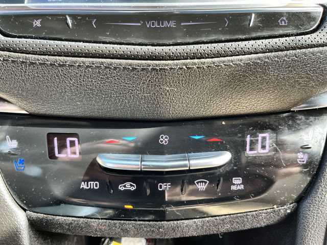 Used 2018 Cadillac XT5 Premium Luxury w/ Driver Assist Package AWD/4WD image 18