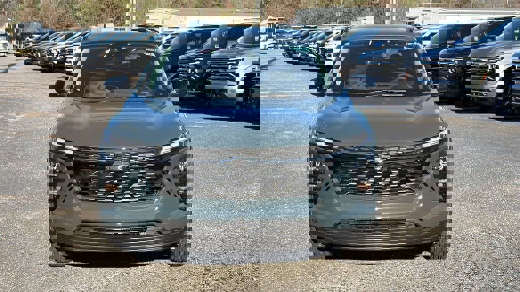 New 2026 Chevrolet Trax LT w/ Driver Confidence Package image 2