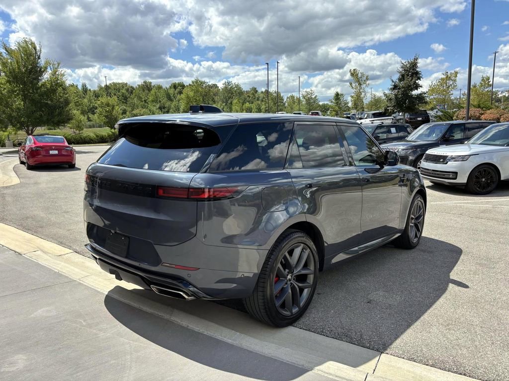 Used 2024 Land Rover Range Rover Sport Dynamic SE image 5