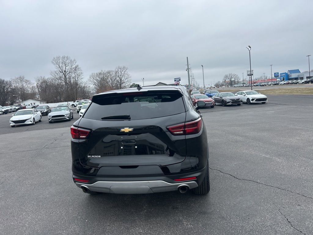 Used 2025 Chevrolet Blazer LT image 6