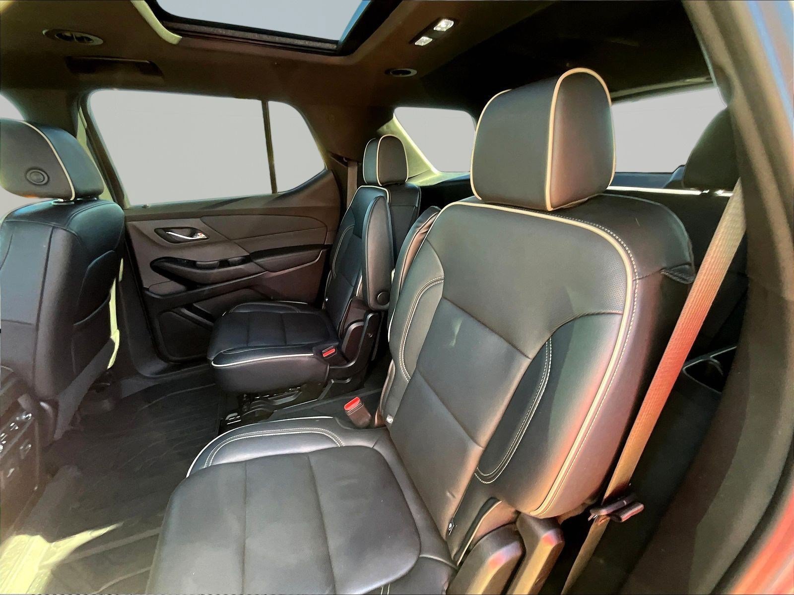 Used 2023 Chevrolet Traverse Premier w/ Redline Edition FWD image 22