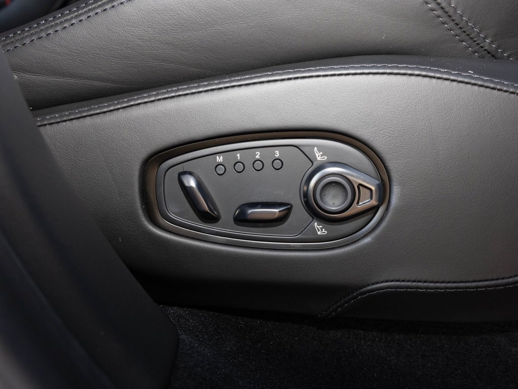 Used 2021 Aston Martin DBX AWD/4WD image 68