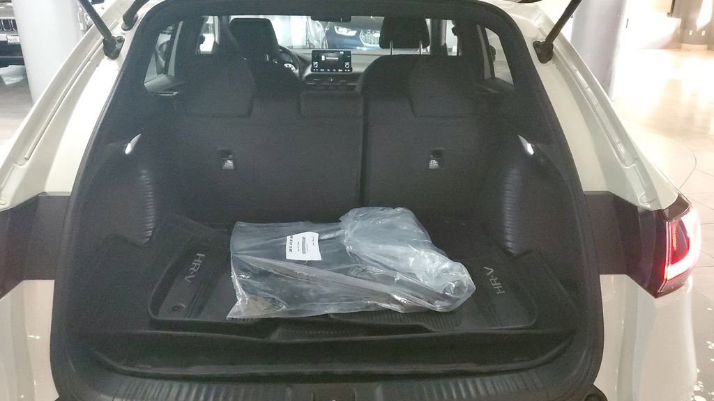 Used 2023 Honda HR-V Sport image 10