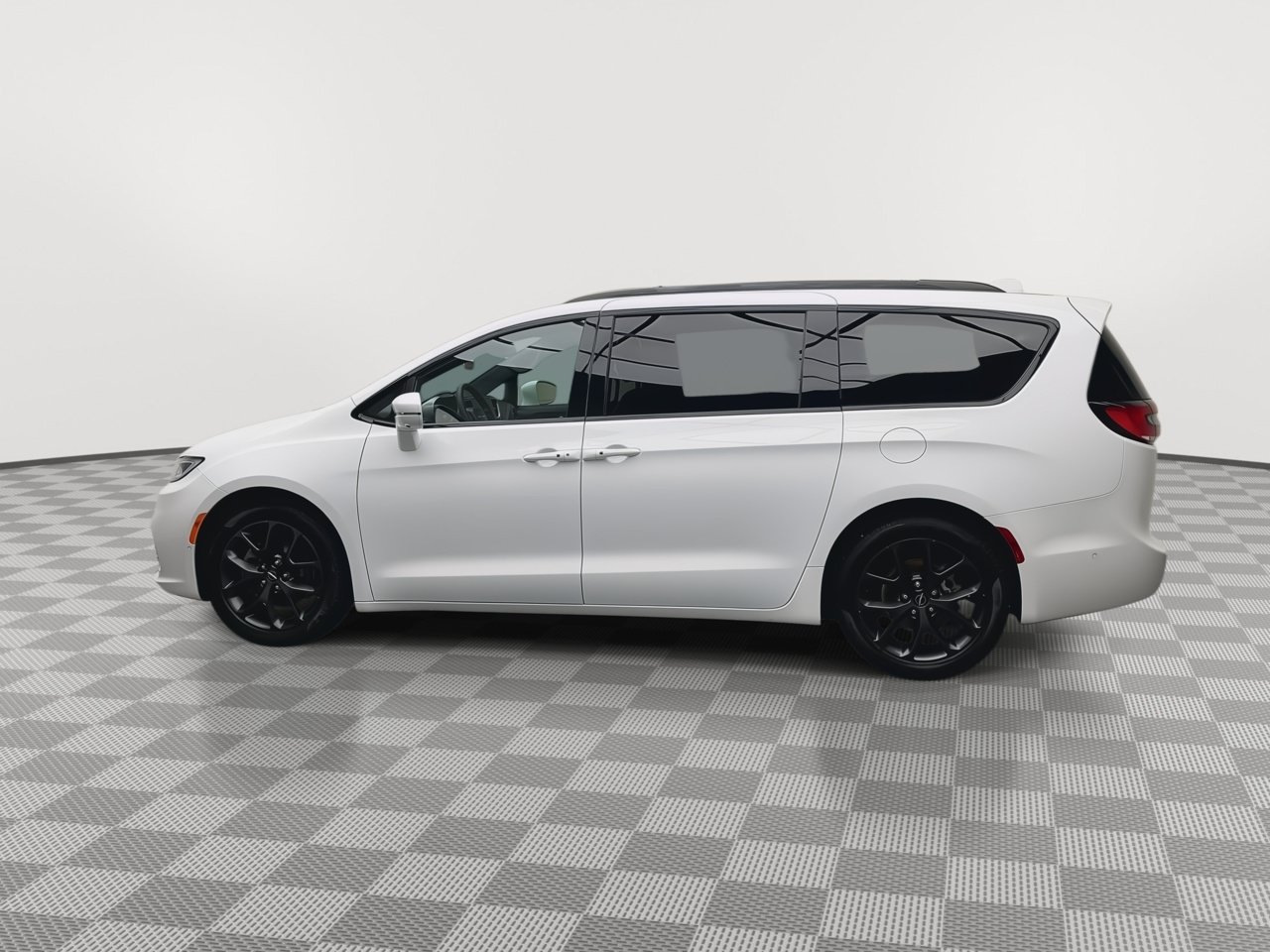 Used 2022 Chrysler Pacifica Limited w/ S Appearance Package FWD image 40