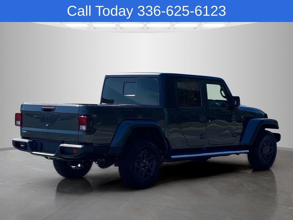 New 2025 Jeep Gladiator Sport AWD/4WD image 7