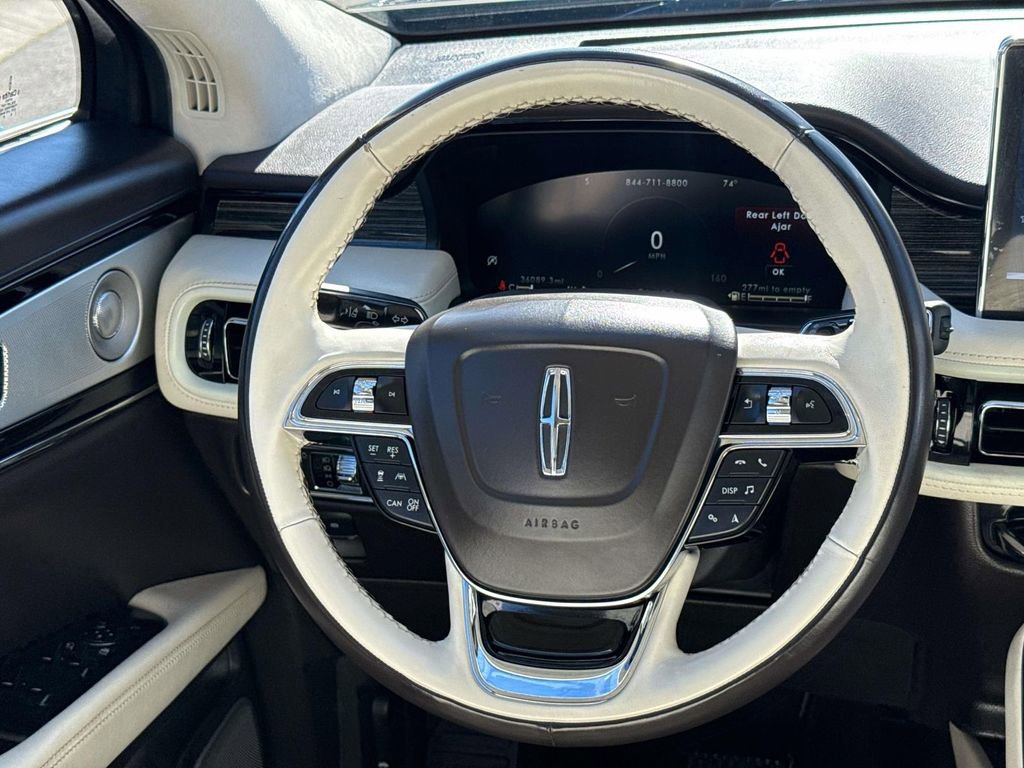 Used 2022 Lincoln Nautilus Black Label w/ Class II Trailer Tow Package image 15