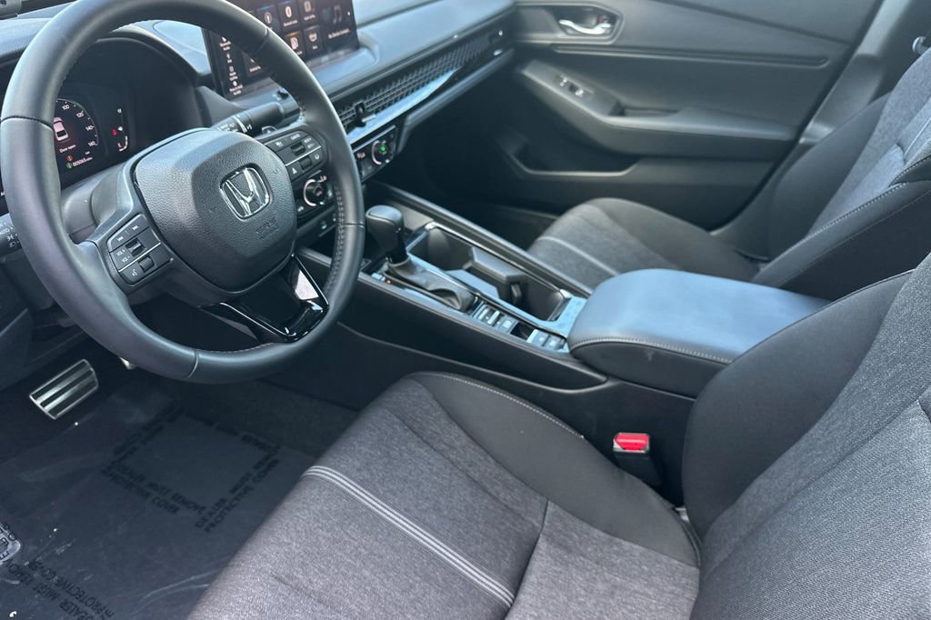Used 2025 Honda Accord Sport image 10