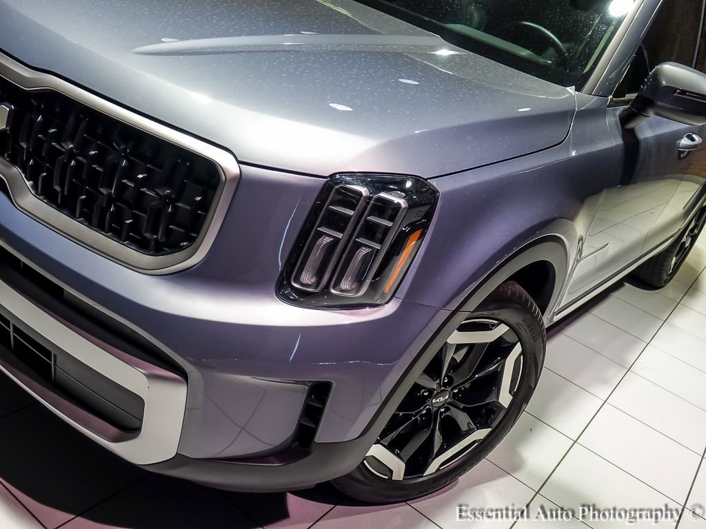 Used 2025 Kia Telluride EX w/ EX Captain's Chair Package AWD/4WD image 8